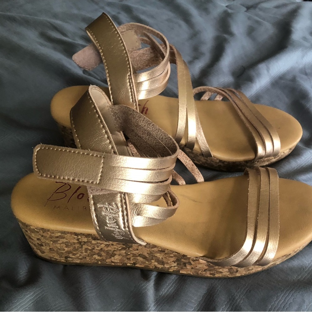 Blowfish Women's Gold Wedge Sandals
